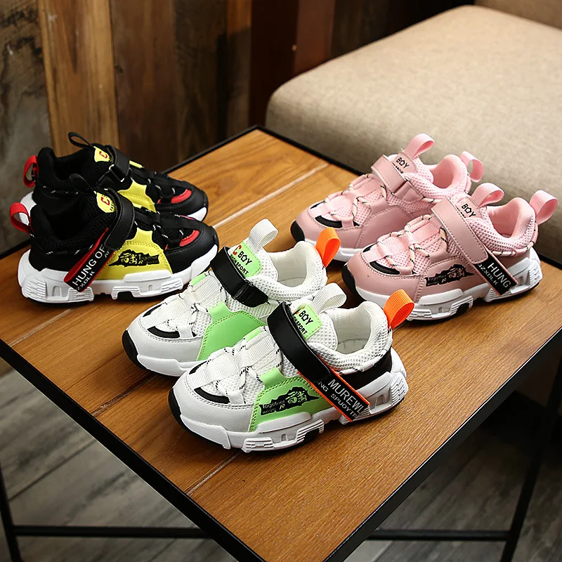 Весенние детские спортивные кроссовки черные массивные для маленьких девочек