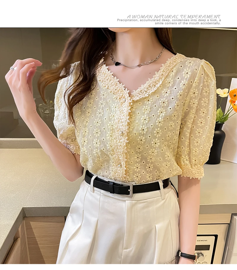 

2021 summer new style V-neck lace hollow shirt women sweet small shirt age reduction all-match blouse women