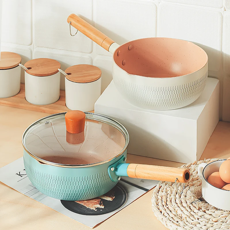 Бытовая кухонная сковорода с антипригарным покрытием для приготовления