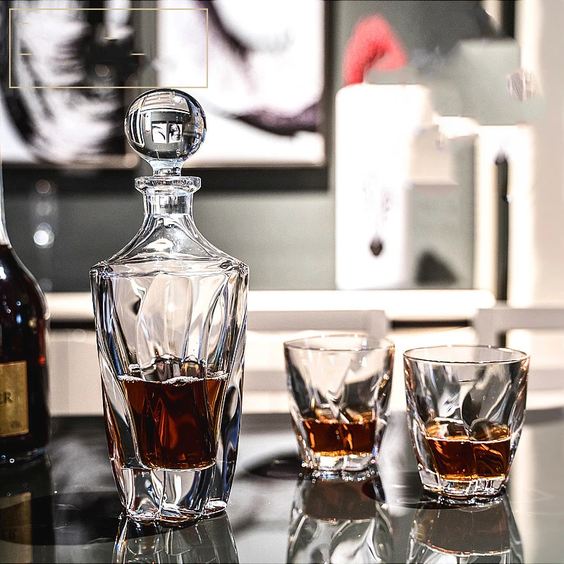 

Whiskey Decanter And Glasses Bar Set, Includes Whisky Decanter And 6 Cocktail Glasses - 7 Piece Set 210310-09