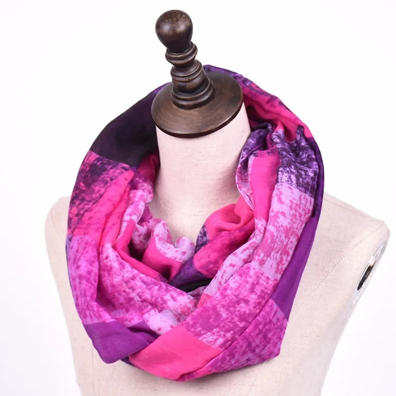

Manufacturers selling in Europe and the grid decorative scarf hot style cross-border ms printing voile scarf wholesale
