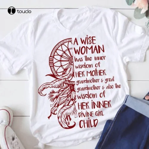 

Модная женская футболка унисекс