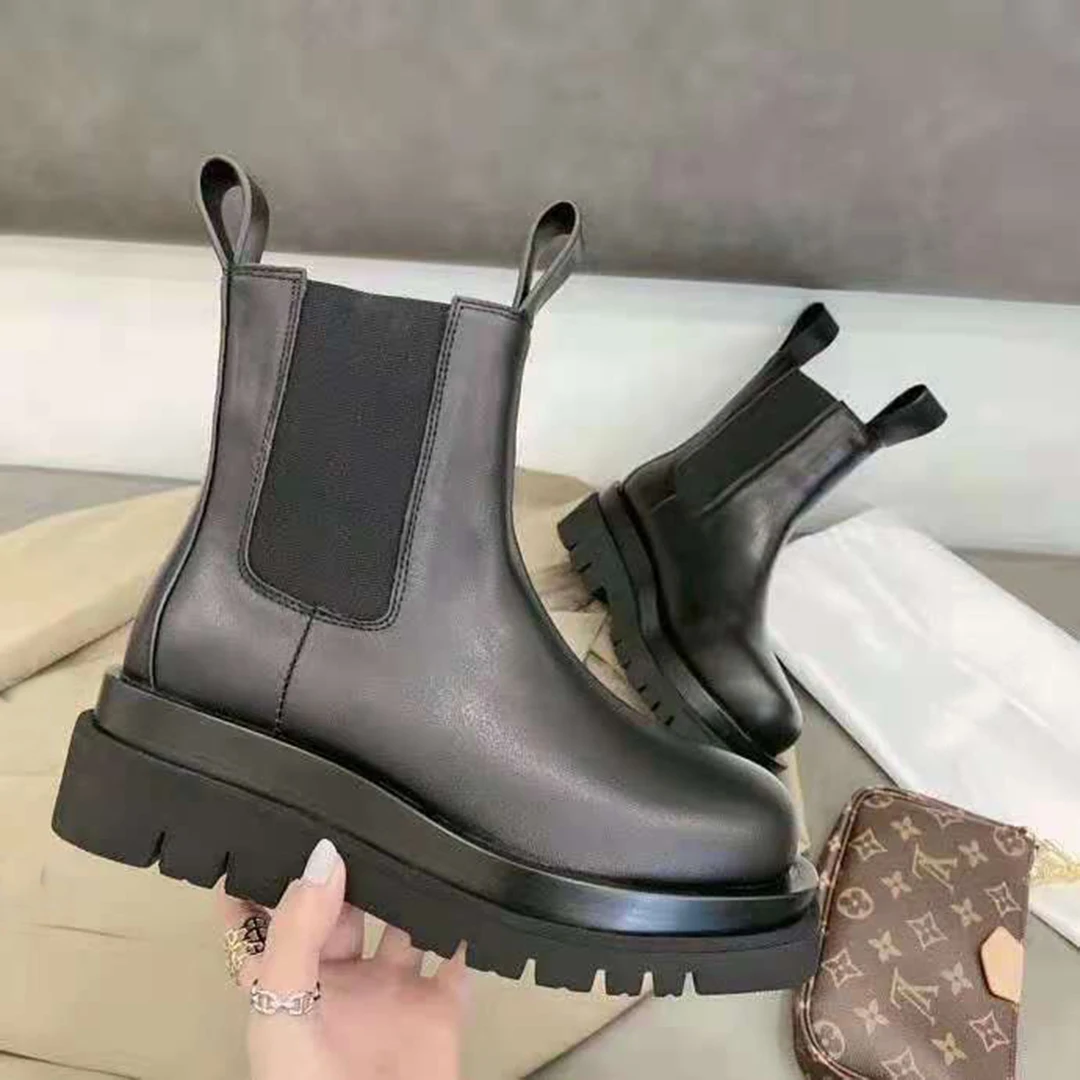 

Vallu 2021 autumn and winter leather plain surface casual all-match flat-bottom comfortable classic simple Chelsea short boots