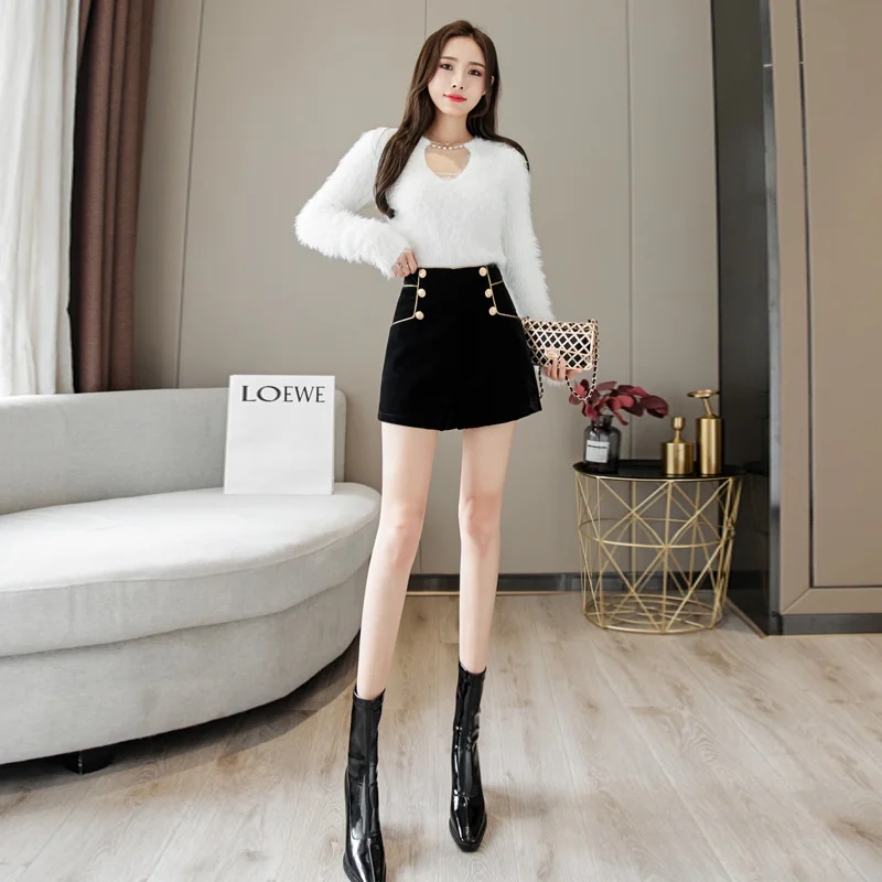 Black Velvet Wide Leg Shorts Women High Waist Buttons Slim Vintage Golden Double Short Pants Elegant Office Lady M532 | Женская одежда