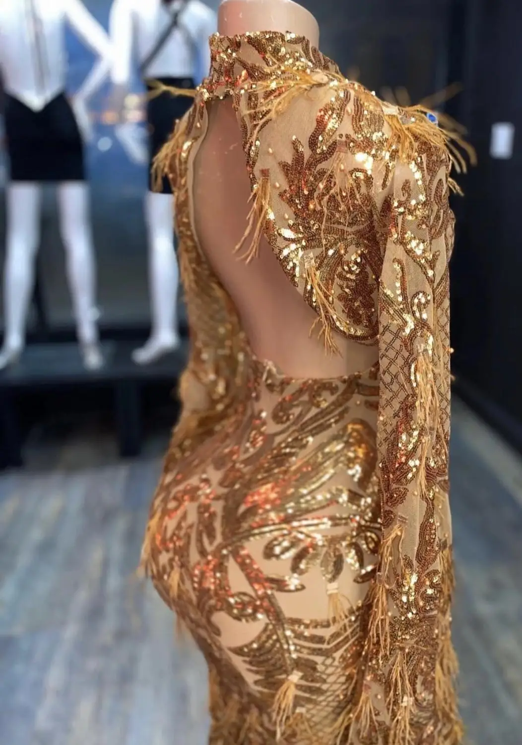 Блестящие золотые юбки-русалки с открытой спиной и длинными рукавами черные