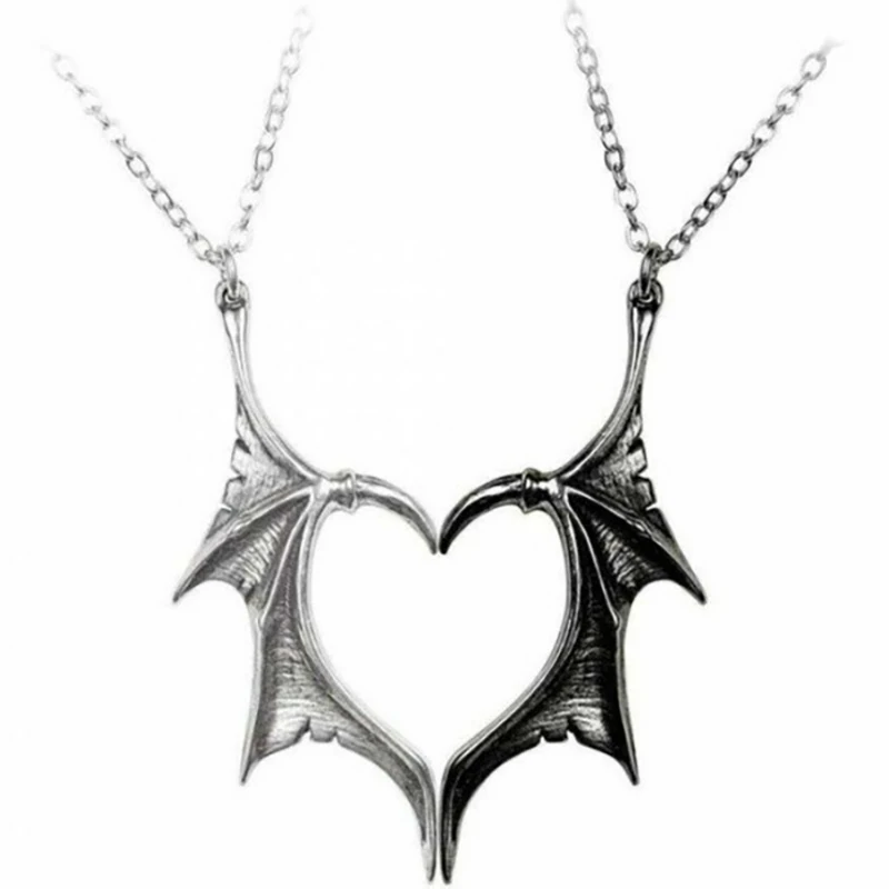 

2021 Retro Punk Bat Wing Heart Shape Pendant Necklace Set Halloween Fashion Hip Hop Lovers Jewelry Gift