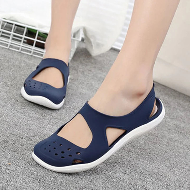 Женщины сандалии Твердые вырезами Желе обувь Женщина Мода смазливая Платформа