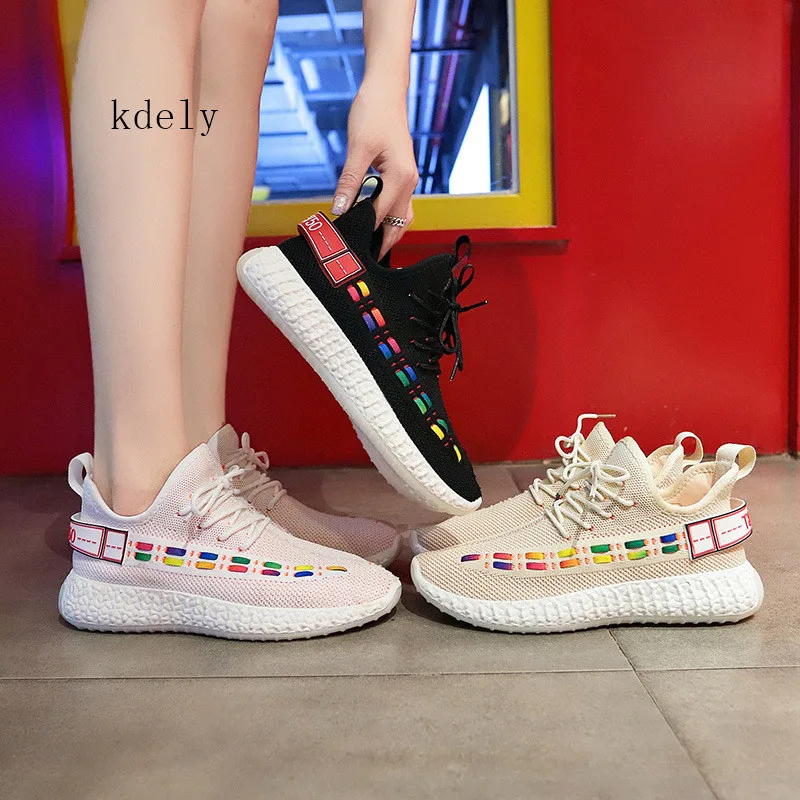 Женские кроссовки с сеткой белые спортивные на шнуровке повседневная обувь