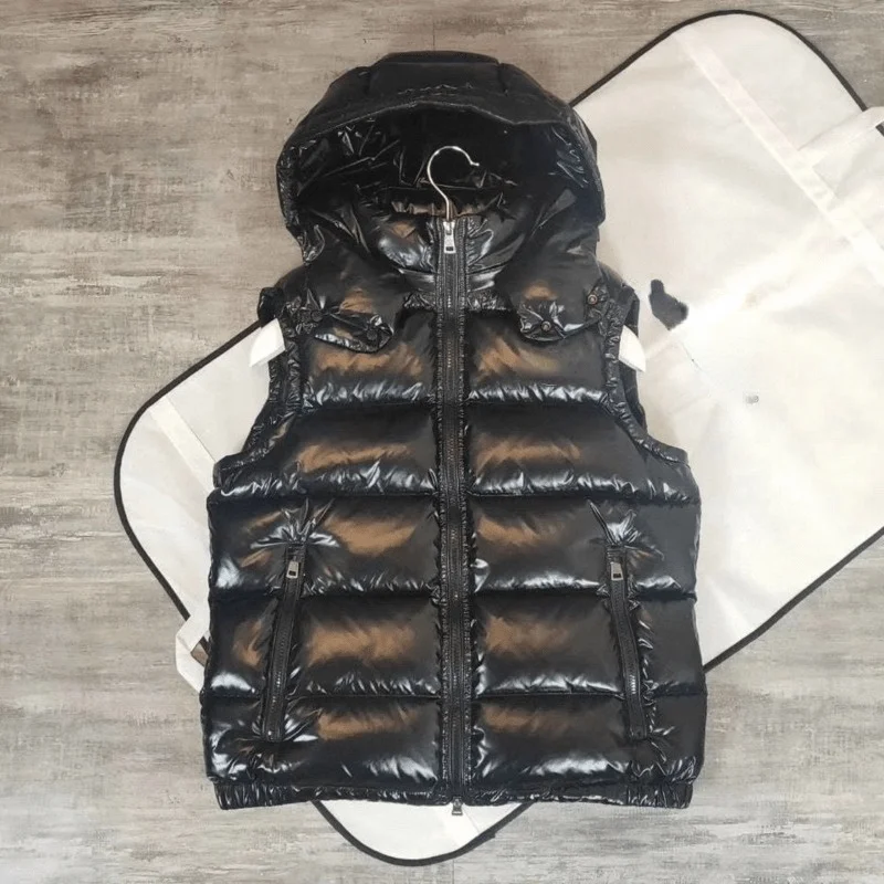 

Women Warm Winter Hooded Down Vest 2021 New Style Glossy Fabric With Fluffy Fox Fur 90% White Duck Down Filling Casual Jackets