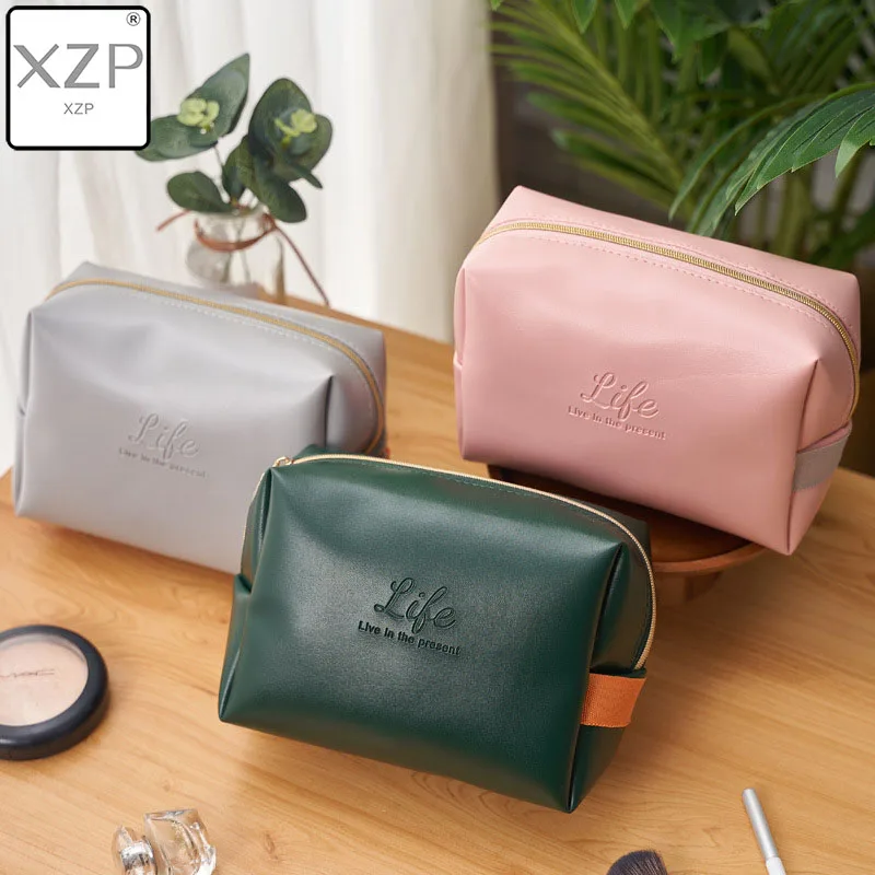 

XZP PU Big Cosmetic Bag For Makeup Pouch Female Portable Beauty Toiletry Travel Organizer Case Ladies Big Gold Silver Makeup Bag