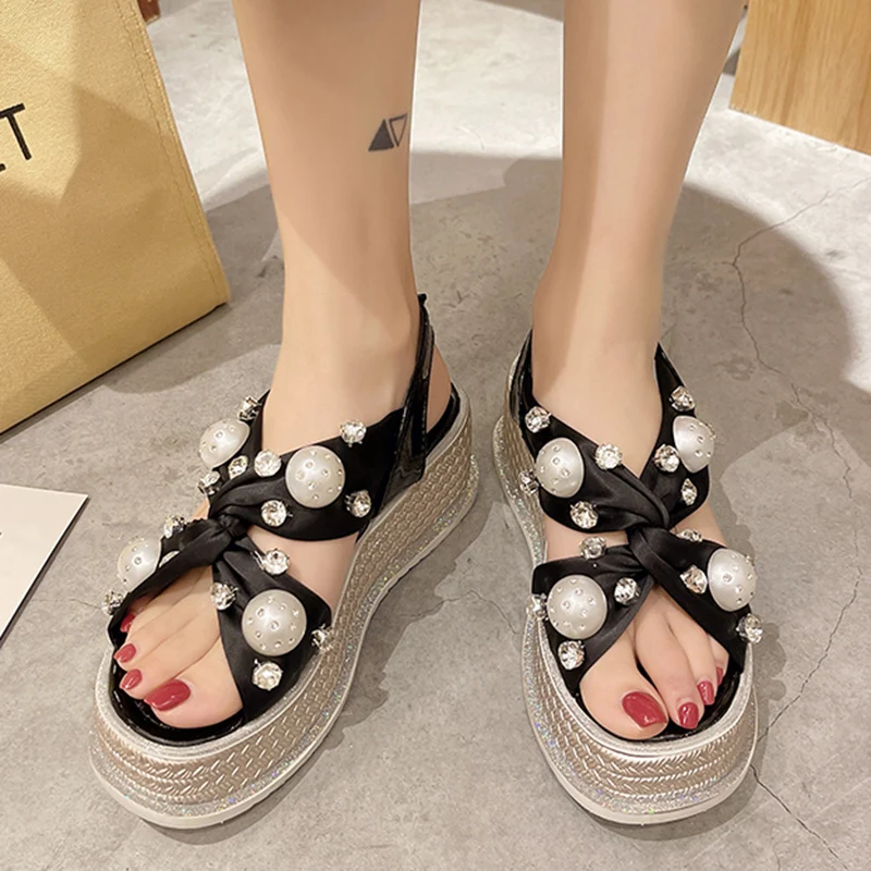 

Сандалии Rimocy женские на массивной платформе, модные босоножки-гладиаторы на танкетке со стразами, Нескользящие пляжные, с жемчугом, лето 2021