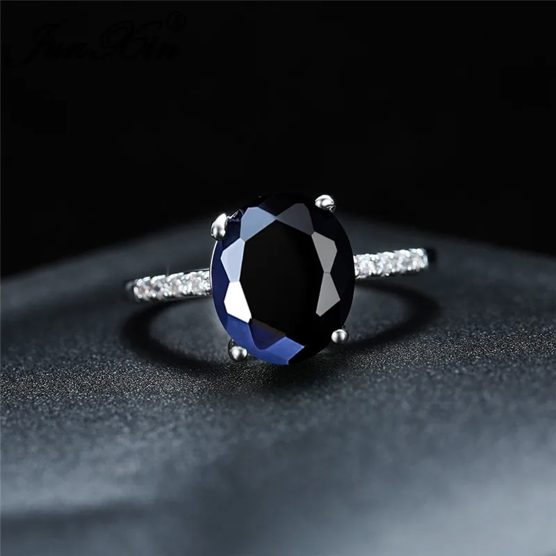 Минималистичное тонкое кольцо с одним кристаллом и черным Цирконом обручальные