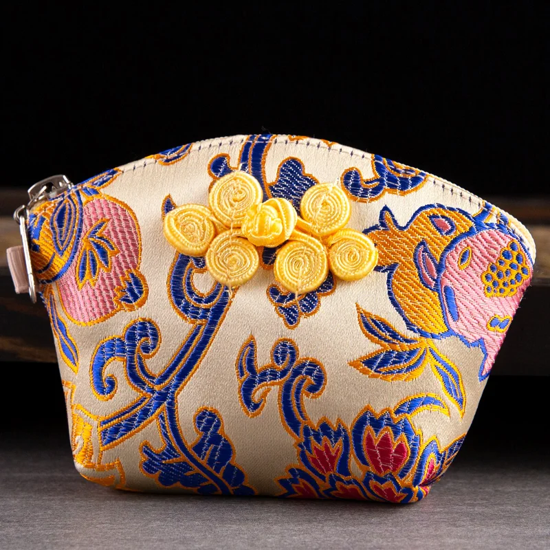 

Chinese characteristic handicraft gifts for friends Yunjin shell bag women's small coin purse embroidery storage bag
