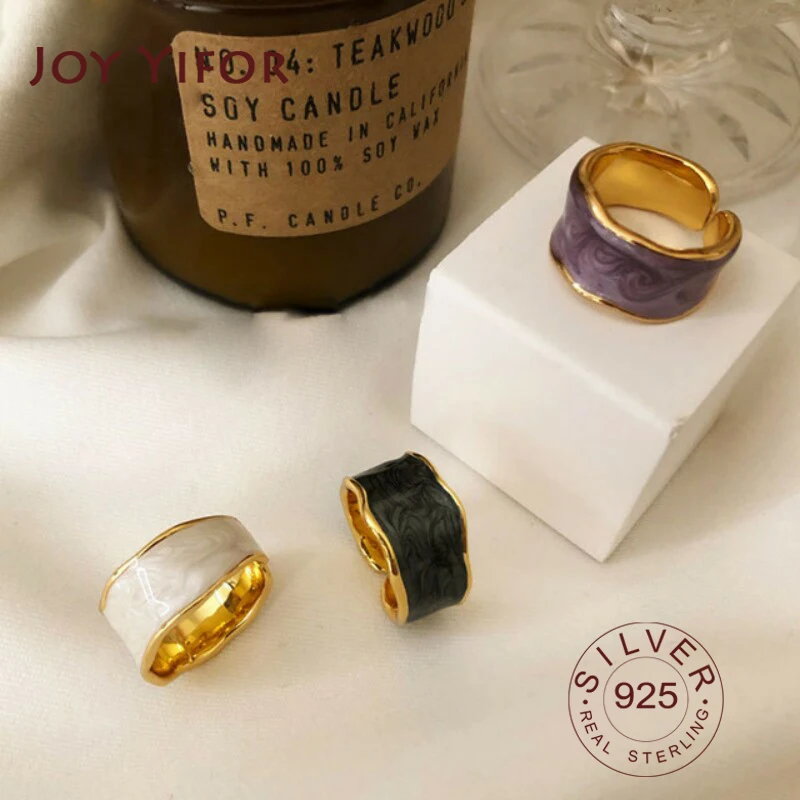 

Кольцо из серебра 925 пробы с французской винтажной вставкой и золотым ободком