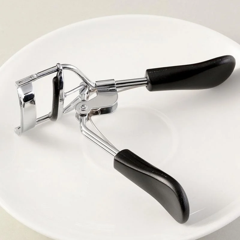 

Eyelash clip, convenient for women, cosmetic accessories, human body bending angle design, cosmetics,