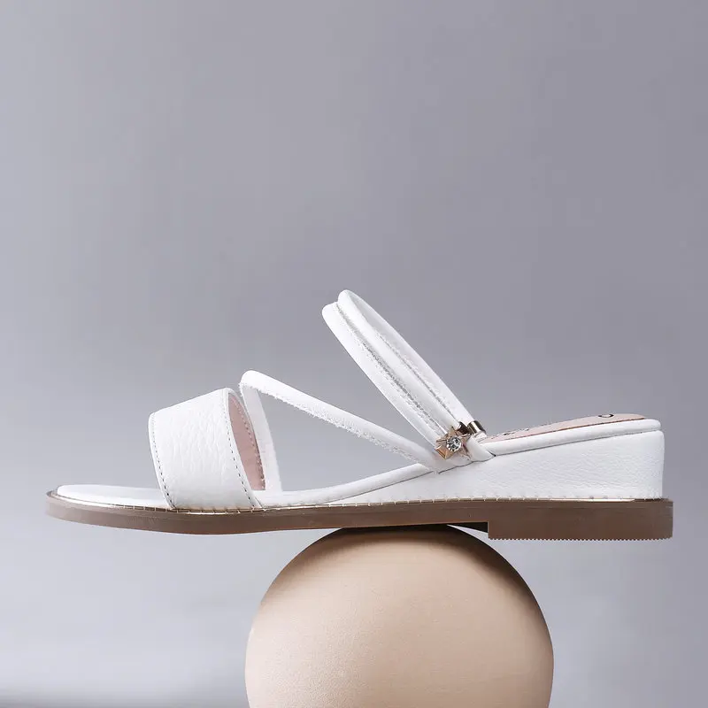 

QZYERAI Summer New Arrival Black White Women Sandals Fashion Genuine Leather Women's Shoes Cowhide Fashion Sandals Slippers