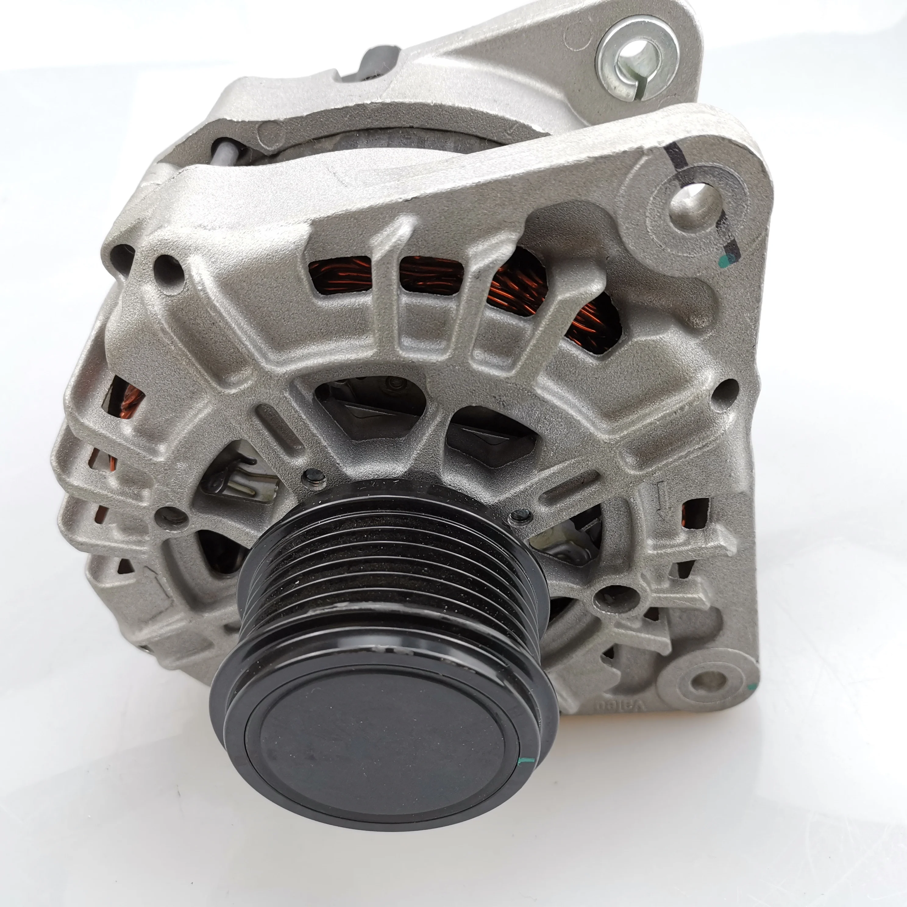 

Original Auto car alternator 14V 140A for SAIC MAXUS LDV V80 C00006481