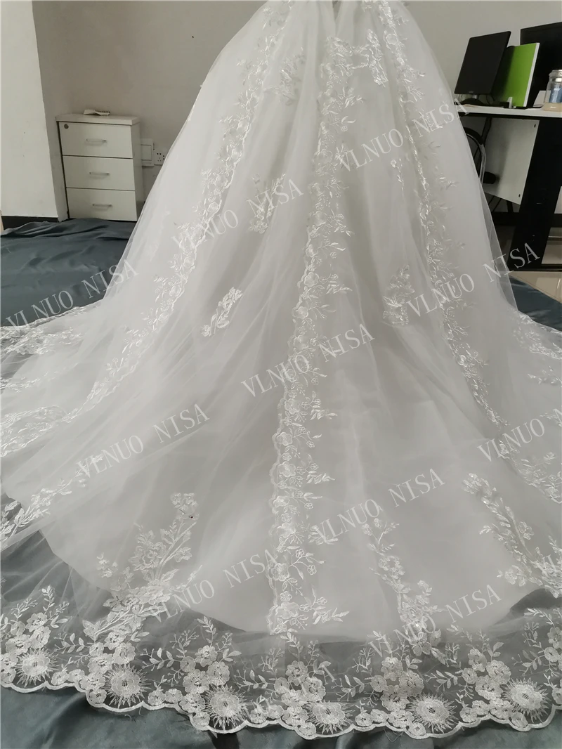 

New Luxury Lace Applique Court Train Elegant O-Neck princess Wedding Dress Embroidery Bride Dress Plus Size Vetidos De Novia