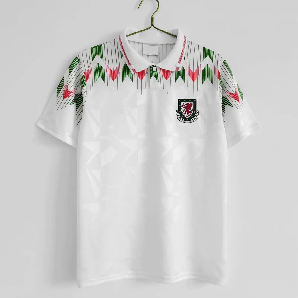 

1982 90 92 93 1994 95 96 Wales Retro Jersey Top Best Quality Giggs Hughes Saunders Rush Boden Speed Vintage classic Cymru Shirts