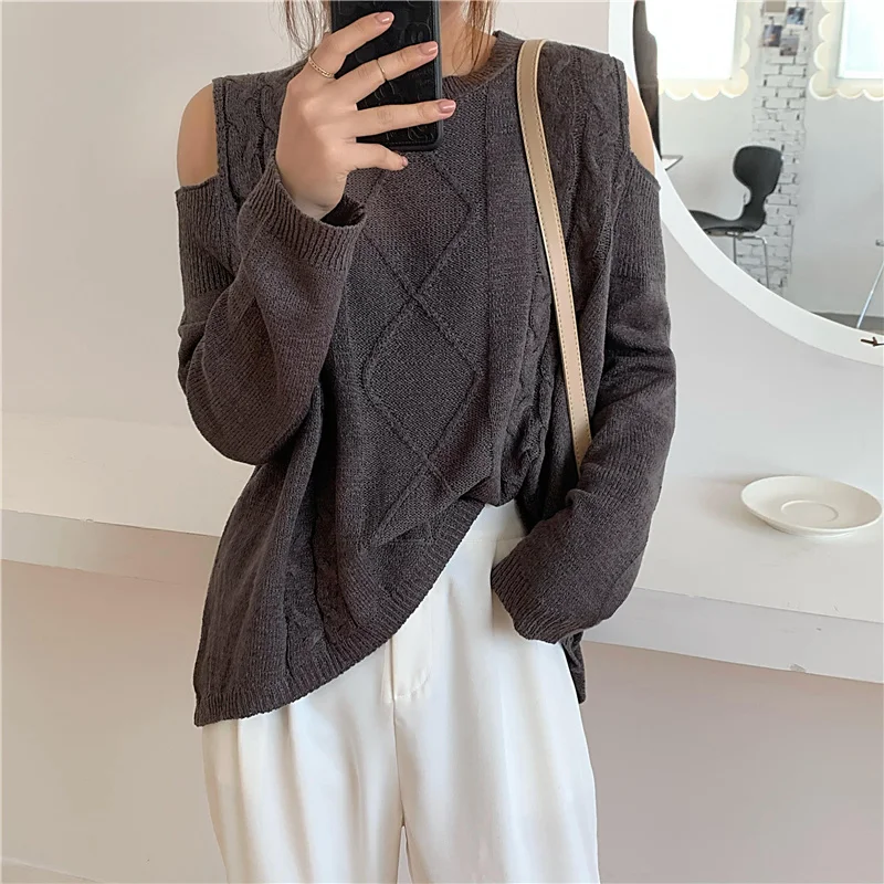 

2020 Autumn Twist Knitted Sweater Women Off Shoulder Soft Sexy Pullover Loose Solid Knitwear Sweaters Femme Tops Sweter Damski