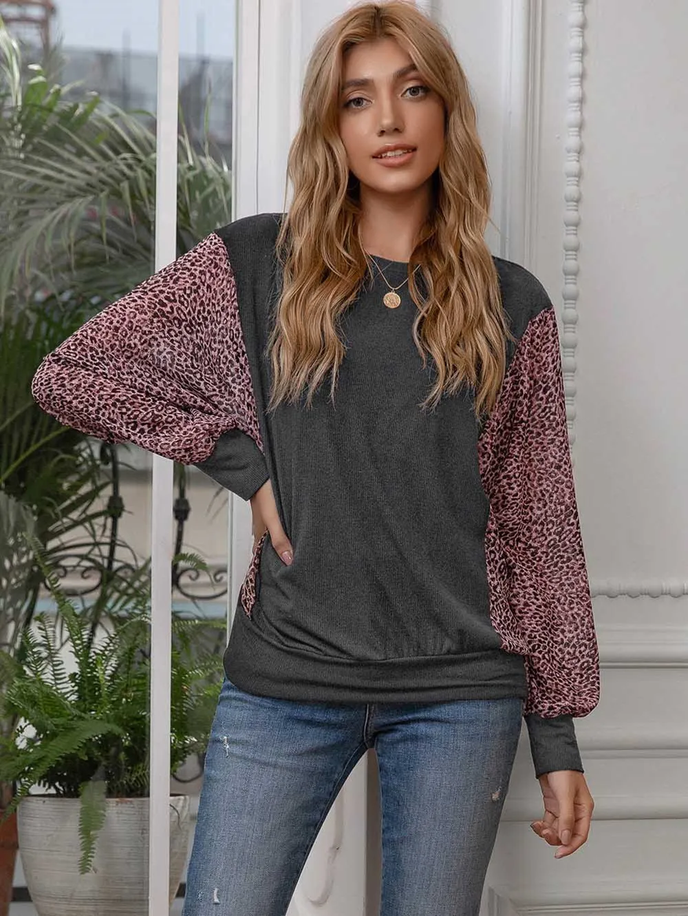 

Женская футболка с круглым вырезом и леопардовым принтом, с рукавом летучая мышь