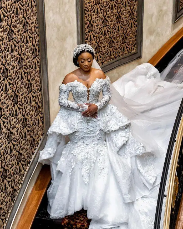 

Plus Size African Mermaid Wedding Dresses Detachable Train Arabic Beaded Floral Ruffles Long Sleeve Bridal Gowns