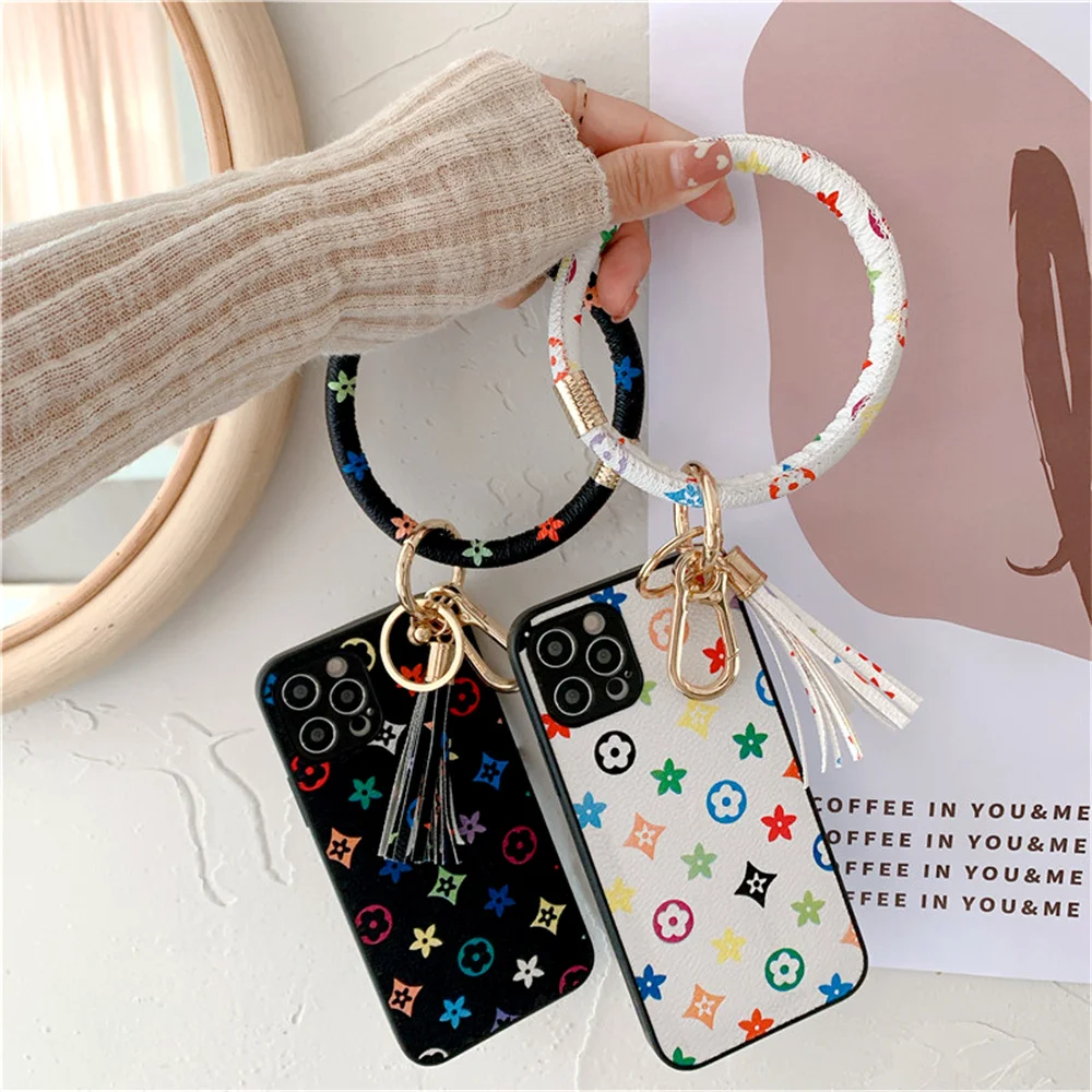 

Luxury Leather Wristband Phone Case For Huawei Mate 40 30 Pro Rs P40 Pro Old Floral Pattern Retro Wristband Phone Back Cover