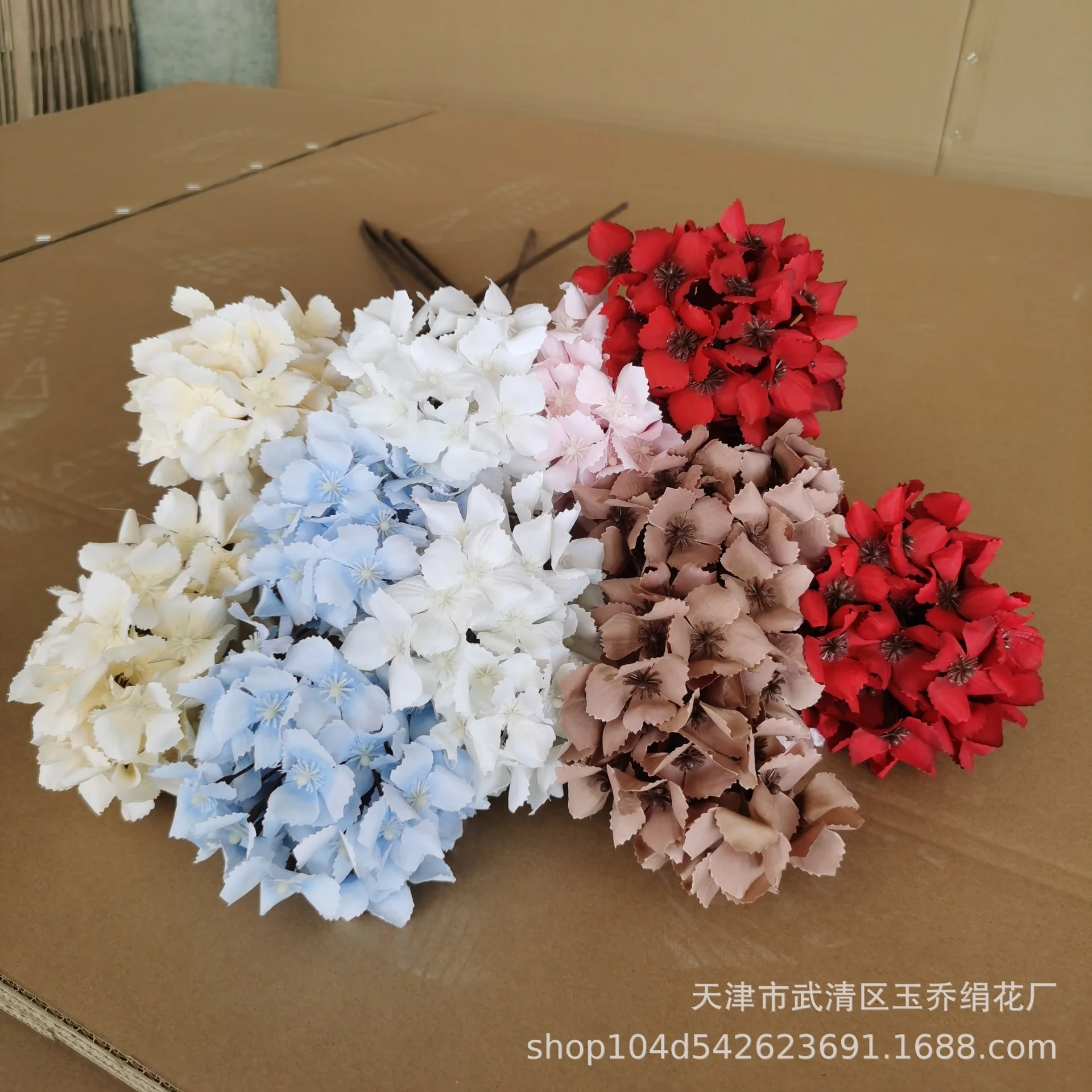 

2 head pagoda Hydrangea simulation flower hotel lobby decoration silk simulation flower Hydrangea