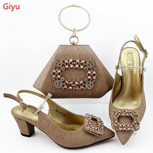 

doershow Fashion Rhinestone silver Shoes And Bag Set Newest African Women low Heels Pumps Matching Purse For Wedding! HIA1-33