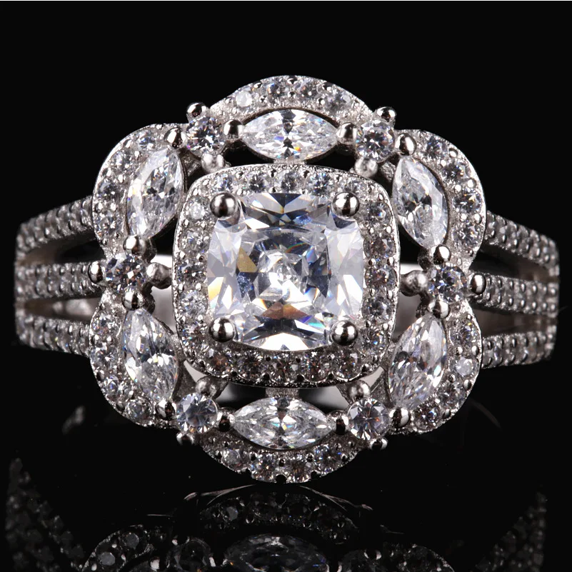 Женское кольцо с квадратными бриллиантами в форме оливковой глаз массивное