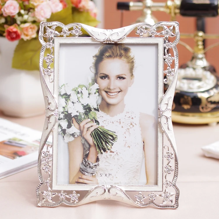 

Retro Photo Frame Stage Creative European 6 7 10 inches metal Ornaments Dual Purpose Home Decoration Frames For Picture Wall