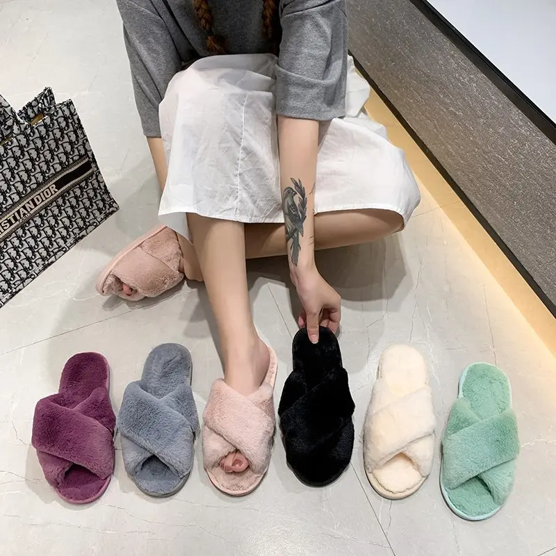 

Зимние женские домашние тапочки из искусственного меха, теплая обувь на плоской подошве, женские домашние меховые тапочки, размеры 36-43, опто...