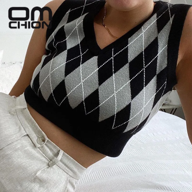 

OMCHION Casual Summer Preppy Style V Neck Vintage Argyle Sweater Vest Women Sleeveless Plaid Knitted Crop Sweaters BN27