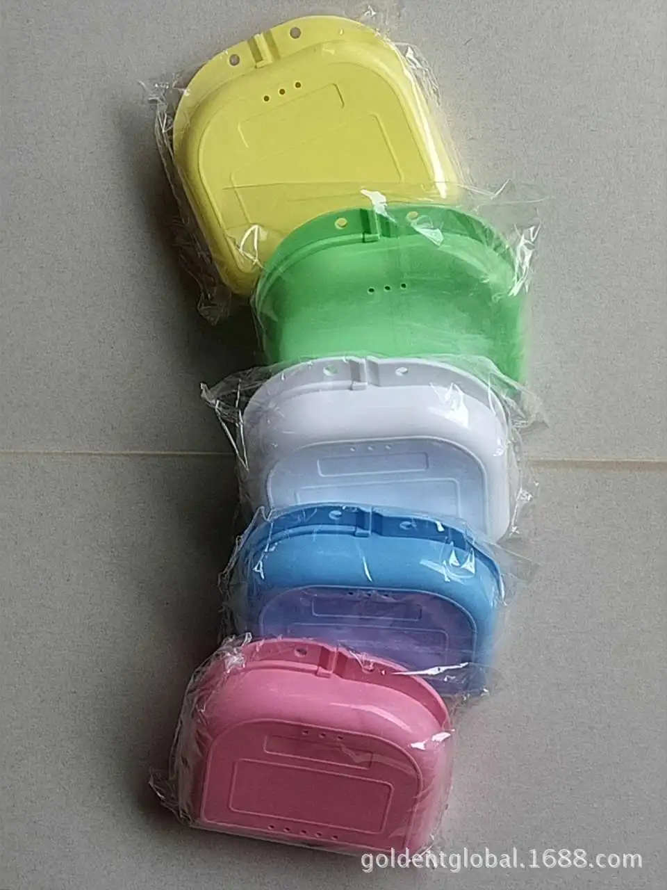 

200pcs Newest Compact Colorful Dental Orthodontic Retainer Box/Case for sale mouthguards biteguards dentures Sport Guard