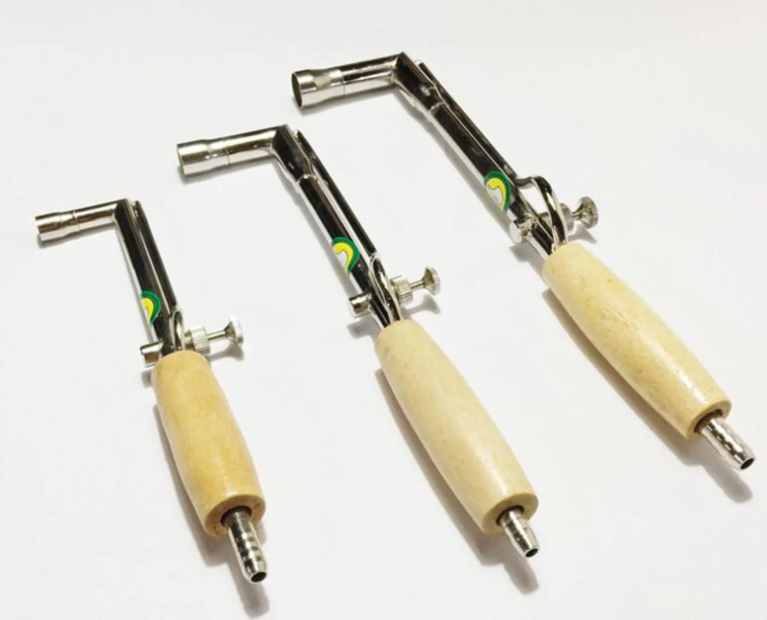 

Небольшим количеством масла фонарь для сварки цвета: золотистый, серебристый ювелирных изделий