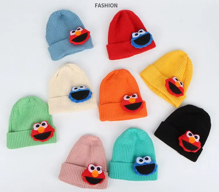 Плюшевая игрушка вязаная шапочка карамельного цвета осенне зимняя Шапка бини