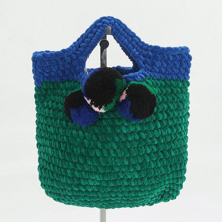 

Designer Brand Panelled Knitting Shoulder Bag Casual Fashion Winter Handbag For Women 2021 Pompom Crochet Bag Bucket Bag Bolsa
