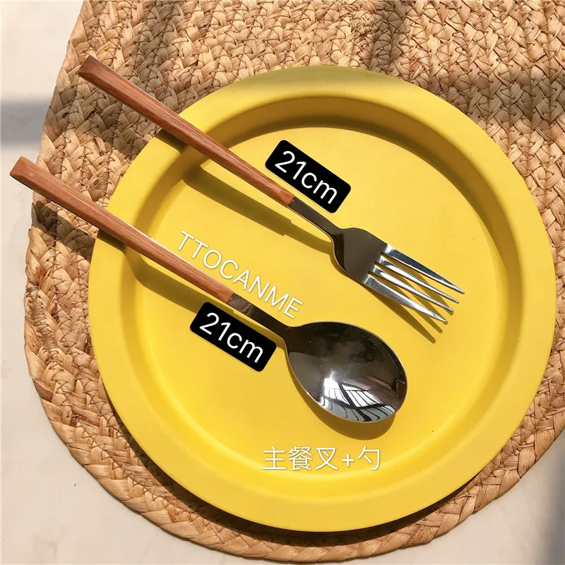 

Kitchen,Dining & Bar