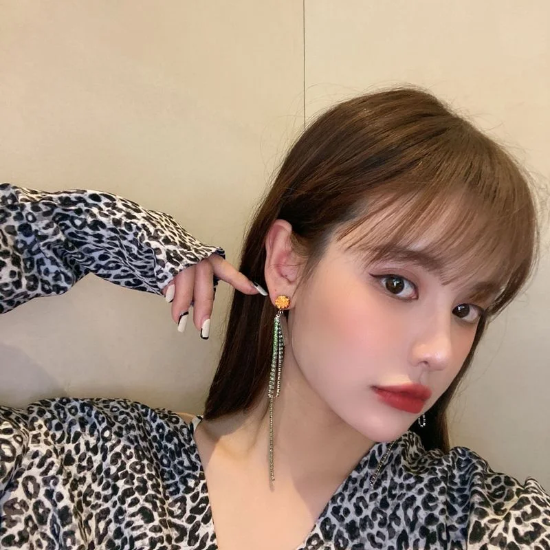 

LOVOACC Vintage Green Color Rhinestone Long Tassel Earrings for Women Ladies Letter Coin Hanging Dangle Earrings Oorbellen 2021