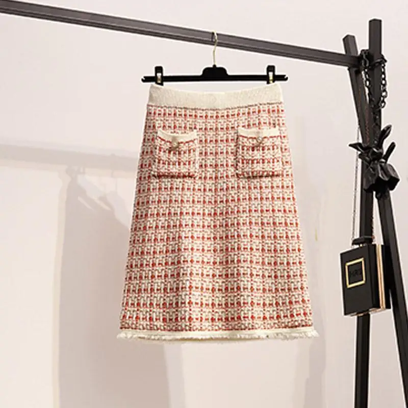 

Autumn Women Tassel Plaid Knitting Two Piece Set Fmale Long Sleeve O-Neck Pullover Sweater Top + High Waist Midi Skirt Oversize