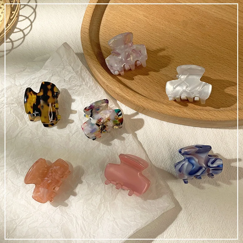 

MueRaa Small Size Leopard Women Girls Fashion Hair Claws Hair Clips Barrettes Acrylic Elegang Hair Accessories Hairpins Headwear