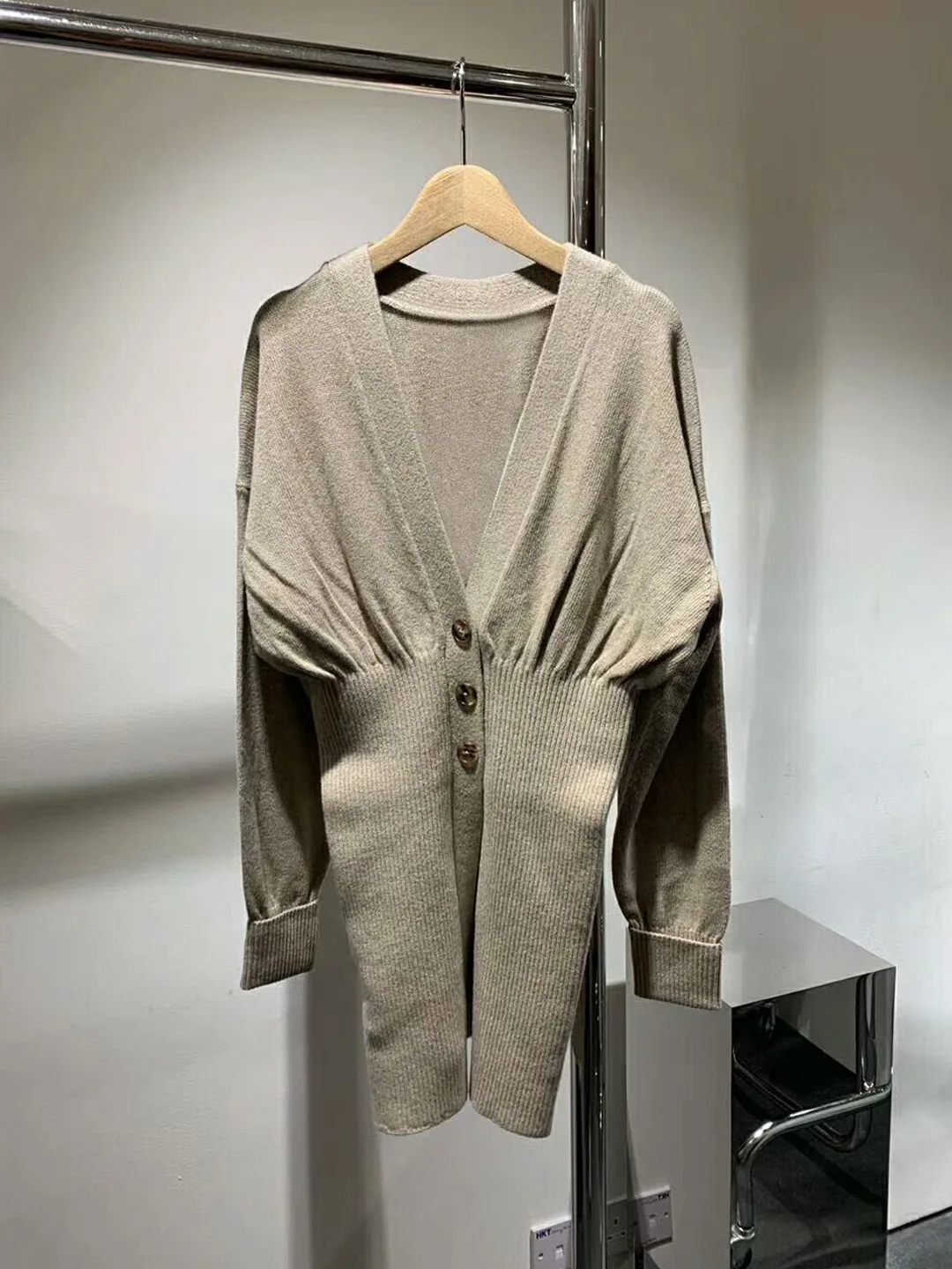 

2020 New Style In Autumn and Winte Fashion Cardigan Sweater Casual Knitted Jacket Temperament V-neck Knit Dress A2