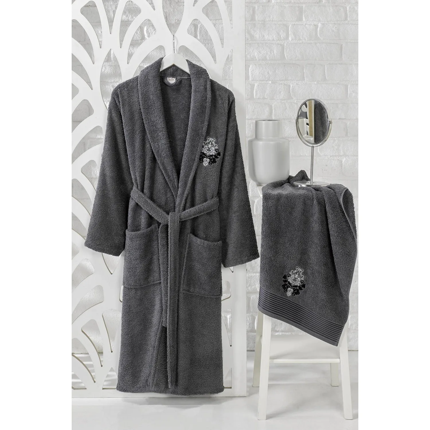 Men Women Bathrobe Set Couple Family Set Robe Warm Soft Cotton Winter 2021 Embroidered Bathrobe Face Towel