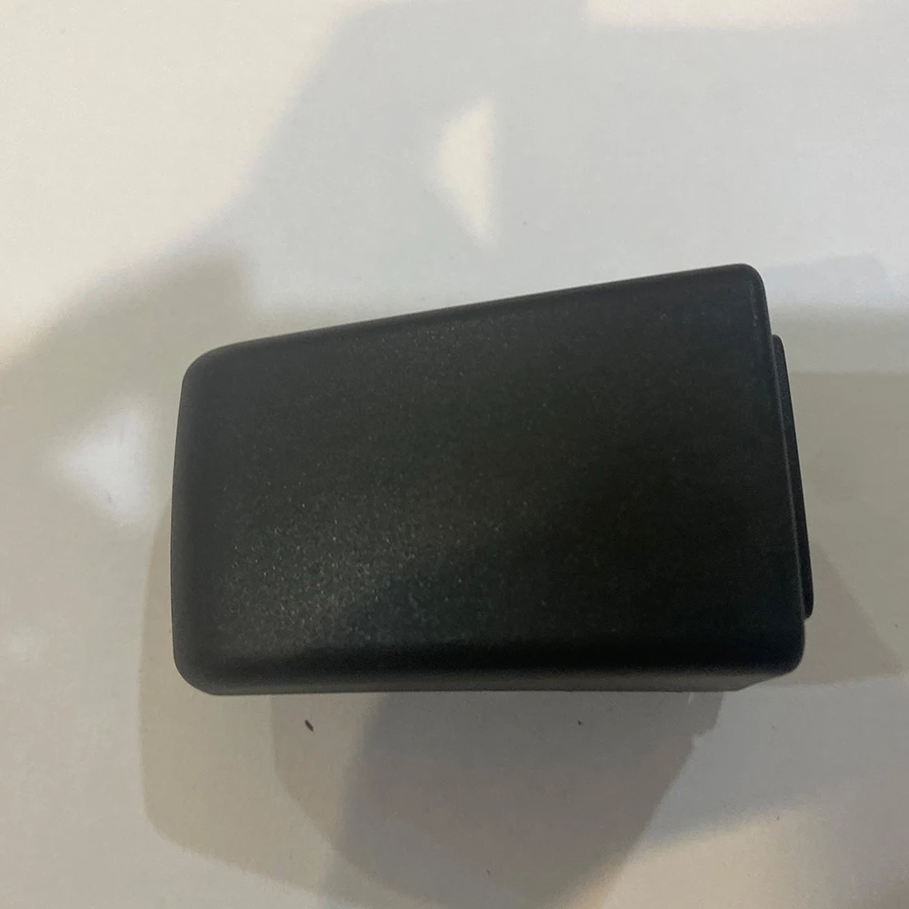 CXJ500050 передняя сторона водителя CXJ500060 передняя/задняя пассажира черная крышка