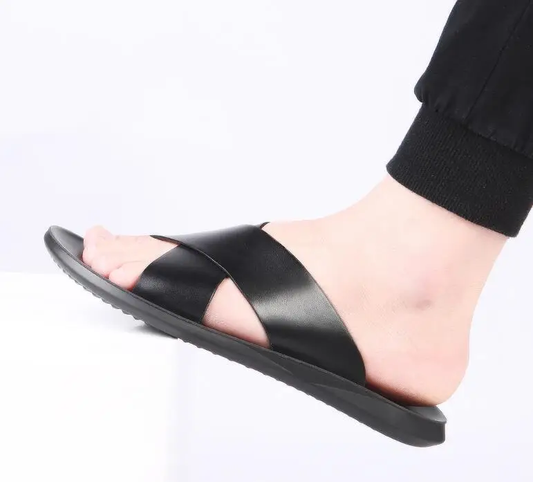 

Sandals Men Genuine leather Slippers Summer Brand Soft Comfortable Beach Slippers Men Casual Cross Outdoor Slides 4.8