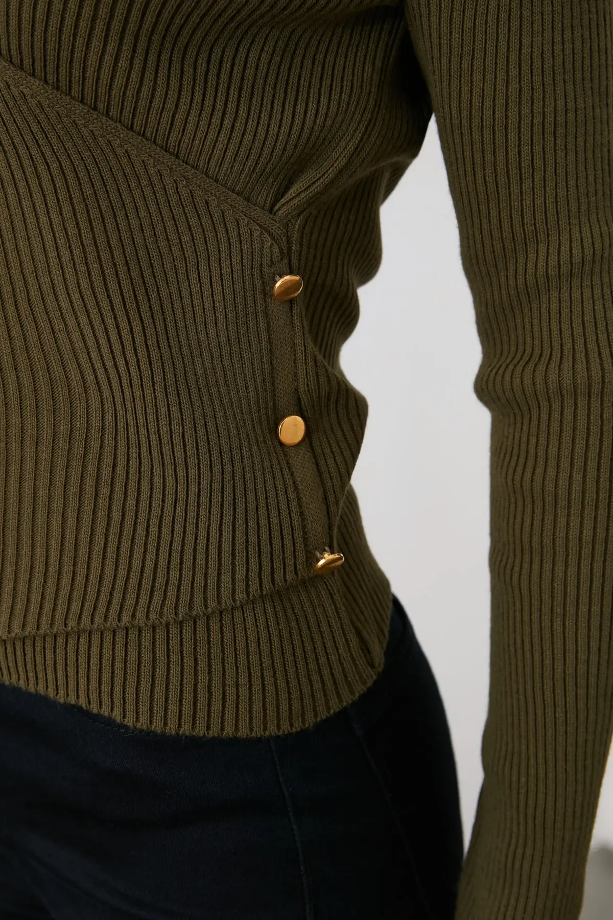 

Trendyol Double Breasted Mesh Detailed Knitwear Sweater TWOAW21KZ1756