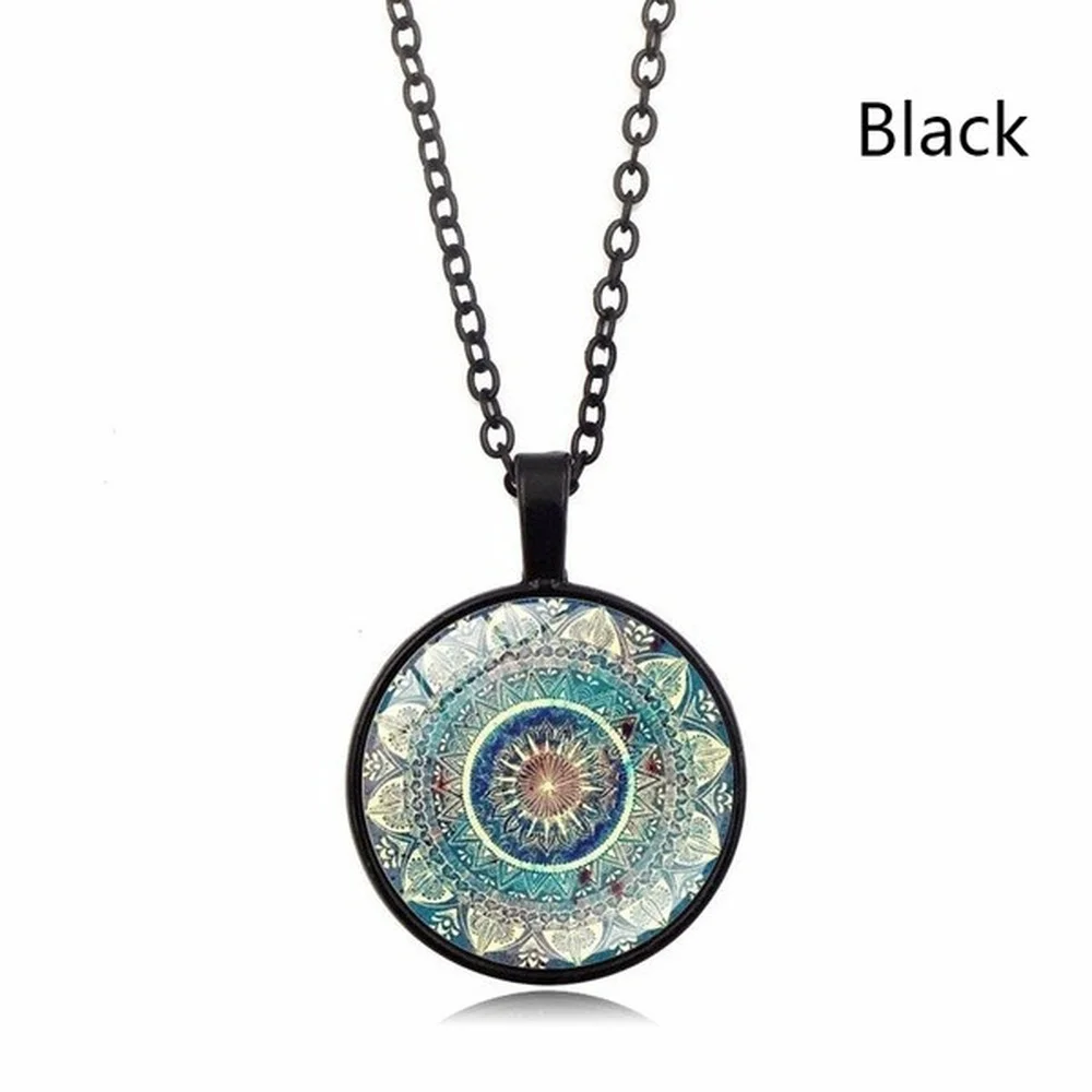 

2021 new European and American unisex party alloy round necklace personality design fashion trend retro style round necklace