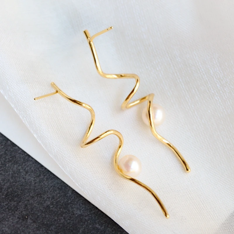 Настоящее серебро 925 пробы инкрустированное искусственными драгоценными