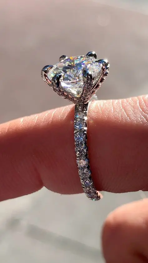 Женское кольцо из серебра 925 пробы с крупным Цирконом|Кольца| |