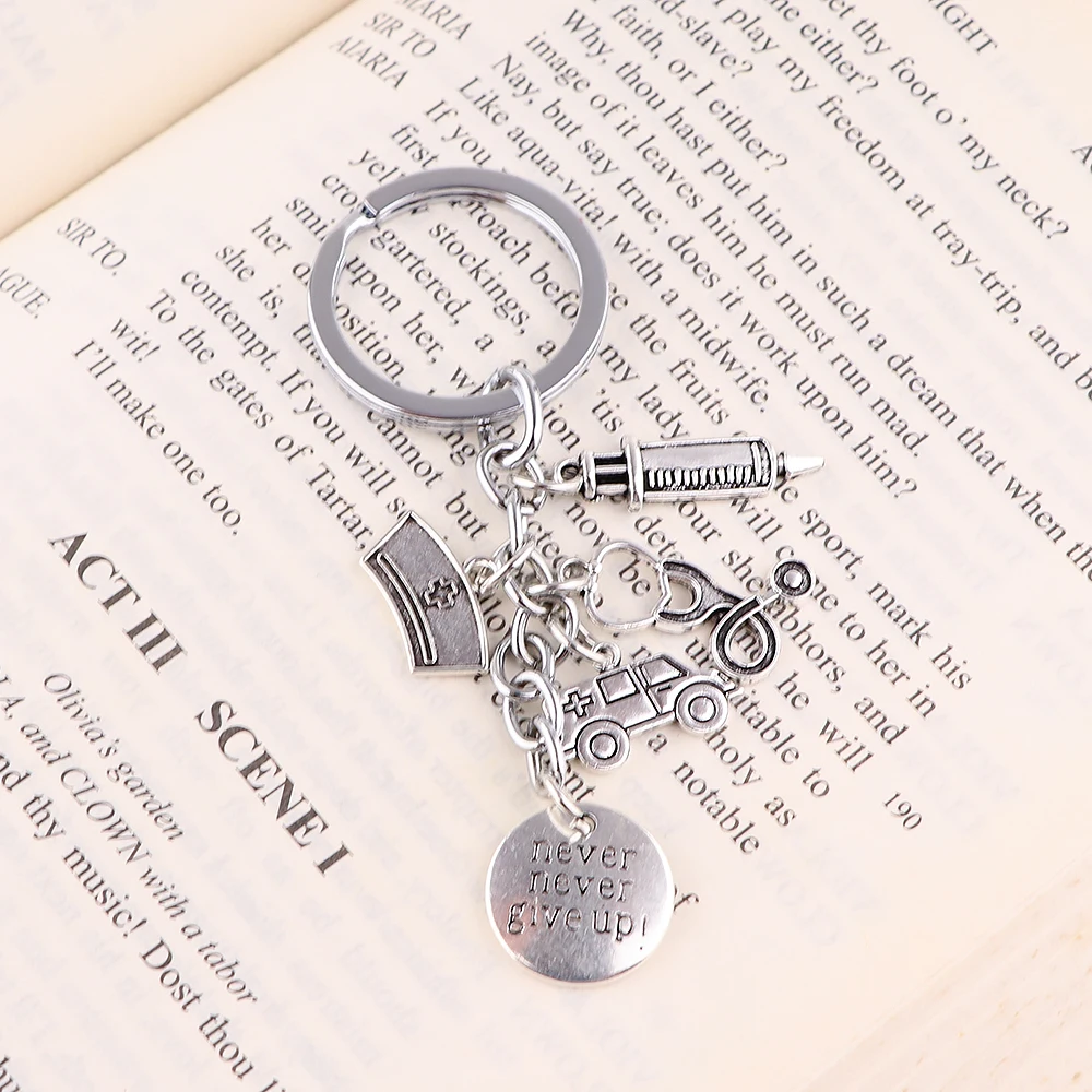 

K2984 New Fashion Creative Keychain Doctor and Nurse Decoration Keyring Nurse Student Gift Keychain